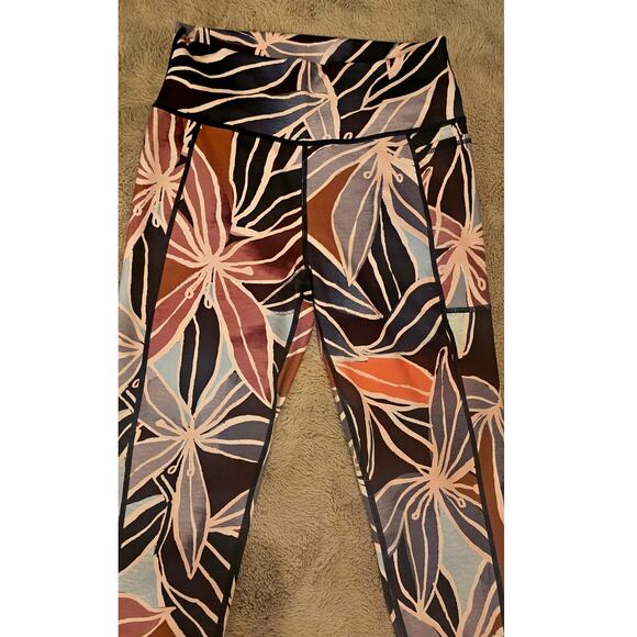 Sweaty Betty Super Sculpt Leggings 7/8th Length, 24 in Waist, Floral Sz M - Picture 3 of 8
